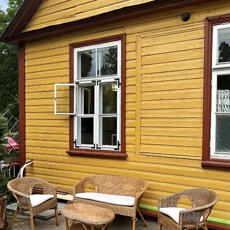 Rueuetli 1 - Sea View In Old Town Appartement Haapsalu