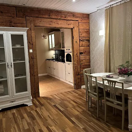 Rueuetli 1 - Sea View In Old Town Apartman